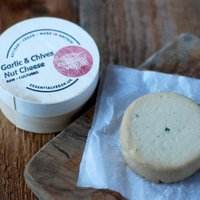 Essential Vegan - Garlic & Chives Nut Cheese 150g