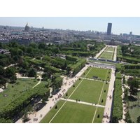 Paris Panoramic Bus Tour and Eiffel Tower Visit