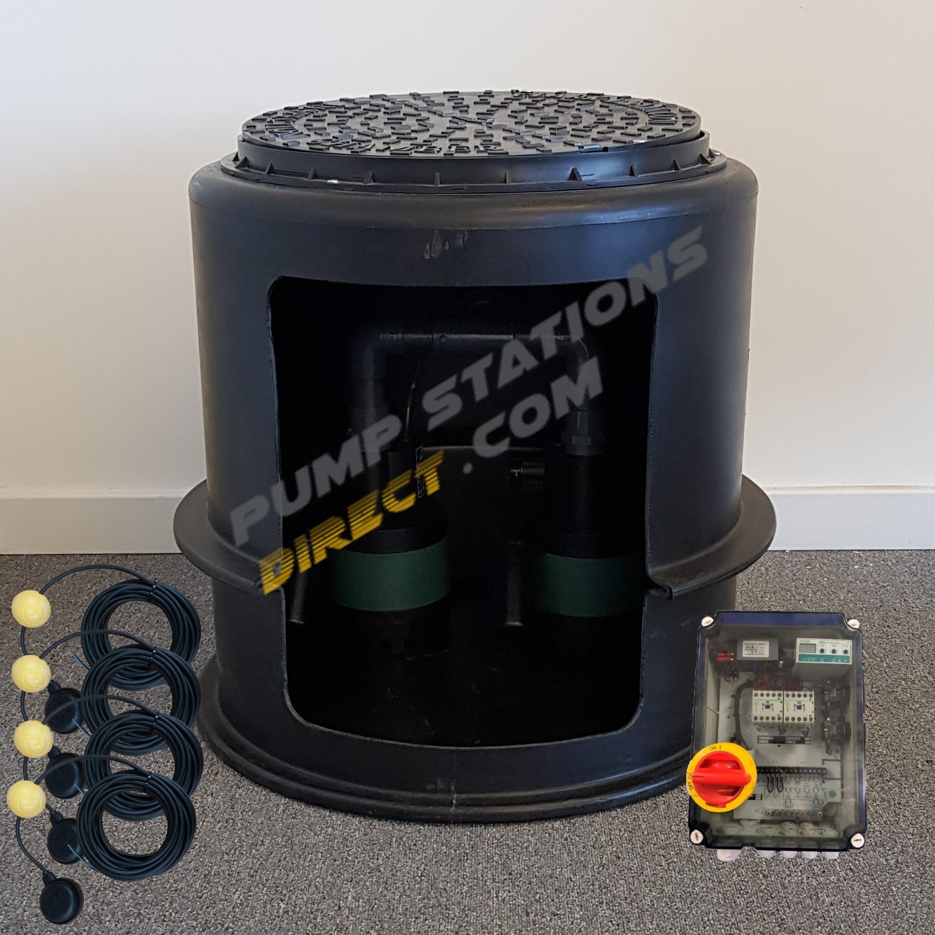 610mm x 635mm Twin Rainwater Pump Station 190L Automatic Pumps - No Alarm